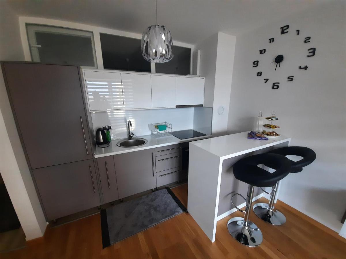 Apartman Bulevar Sarajevo - Free Parking Exterior photo